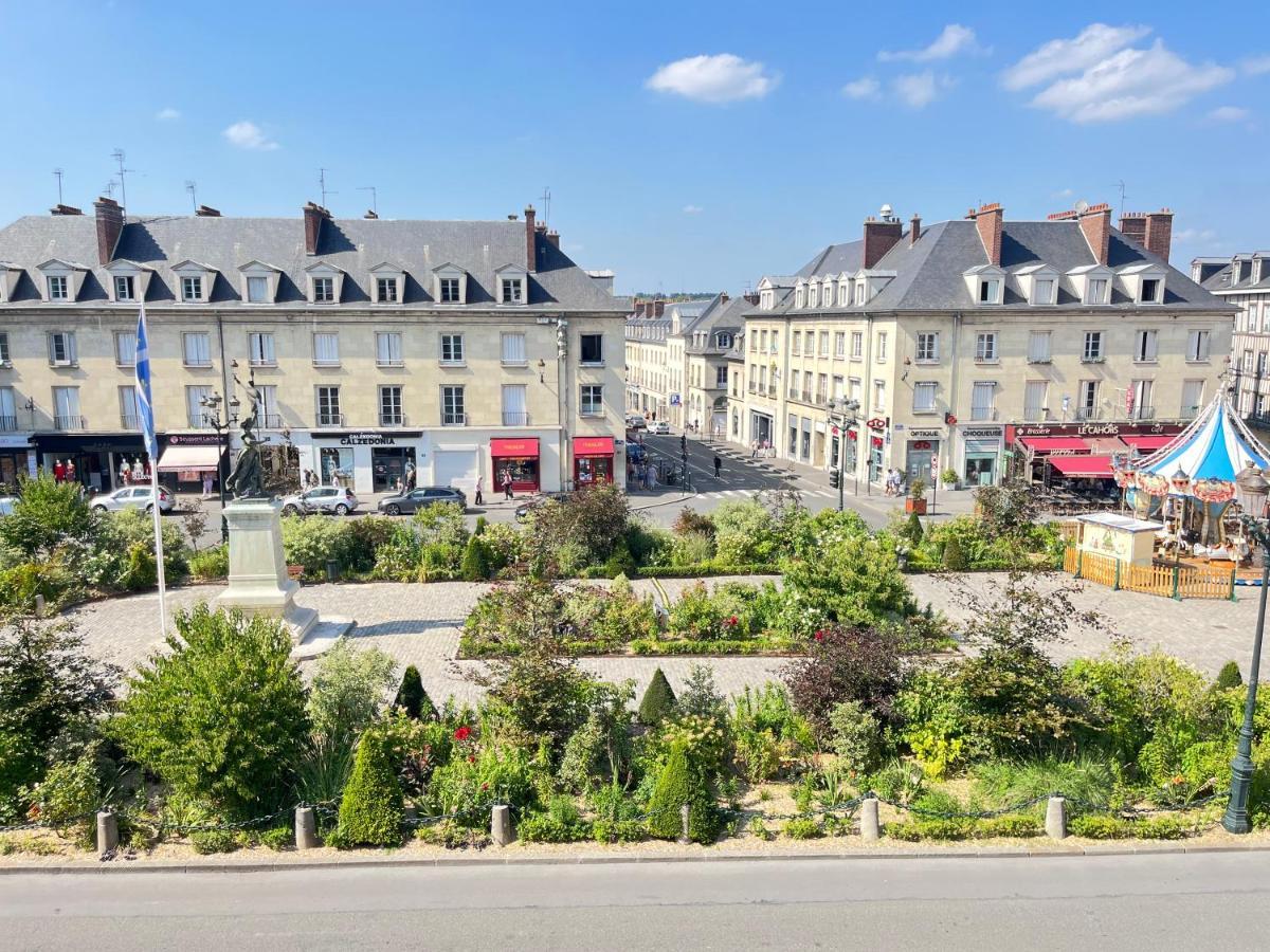 Appartement Exceptionnel En Ultra Centre Ville Compiègne Exteriör bild